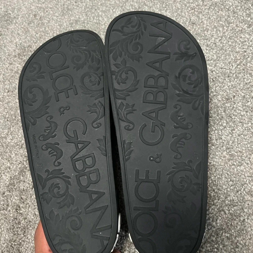 D&G Black & White Logo Slide Sandals - Picture 4 of 14
